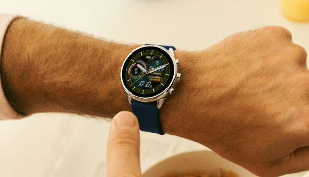 Fossil smartwatches (re)gain Google Assistant
